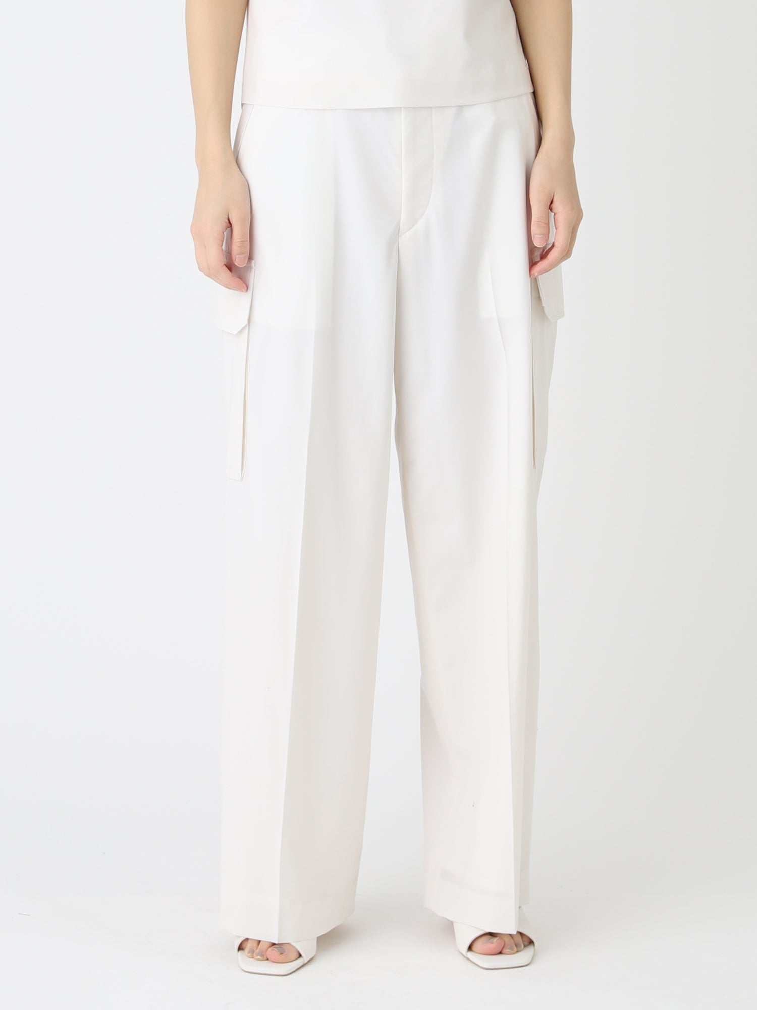 Tropical W Wide Cargo Pants<BR>サッシュベルトでウエストの調節が可能
