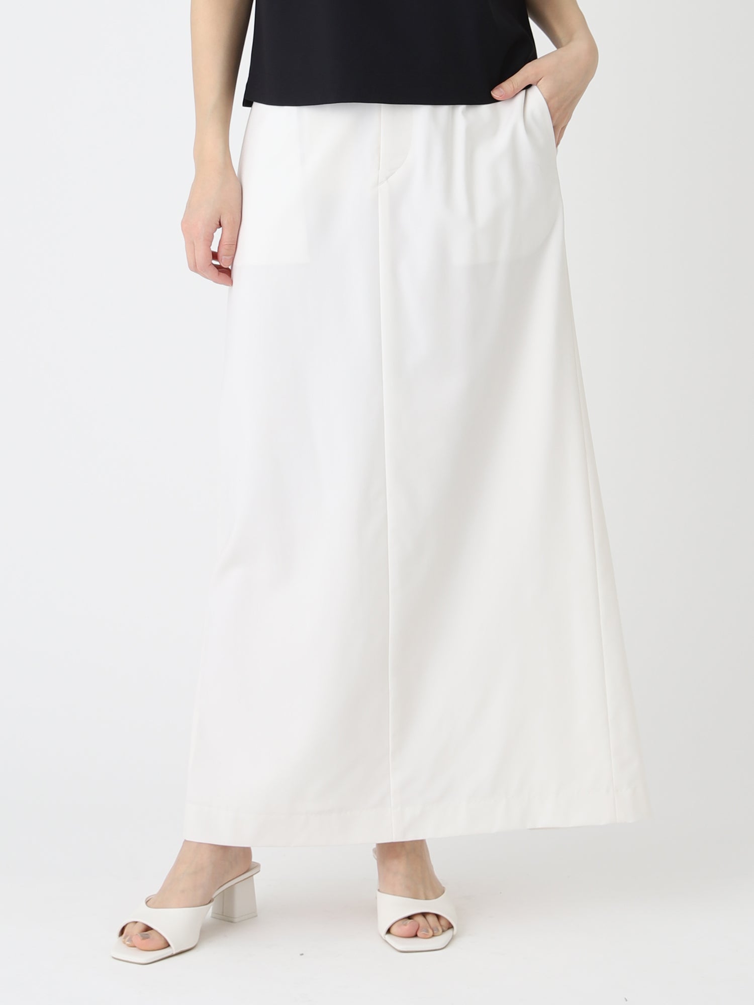 【SPRING & SUMMER】Tropical W Skirt<BR>メンズスラックスをモチーフに