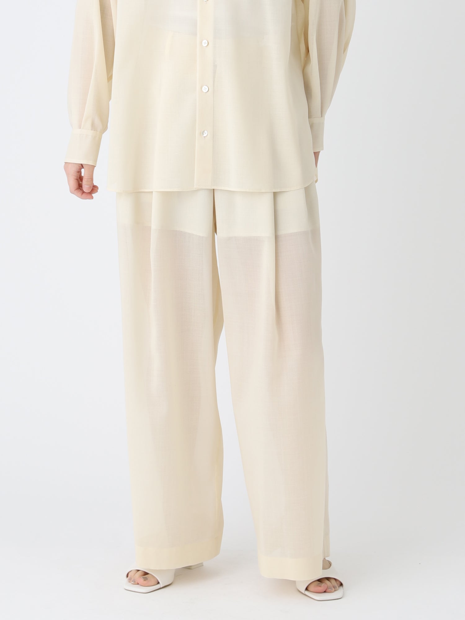 Voile Sheer Tuck Pants<BR>防ぐシワ性に優れたアイテム
