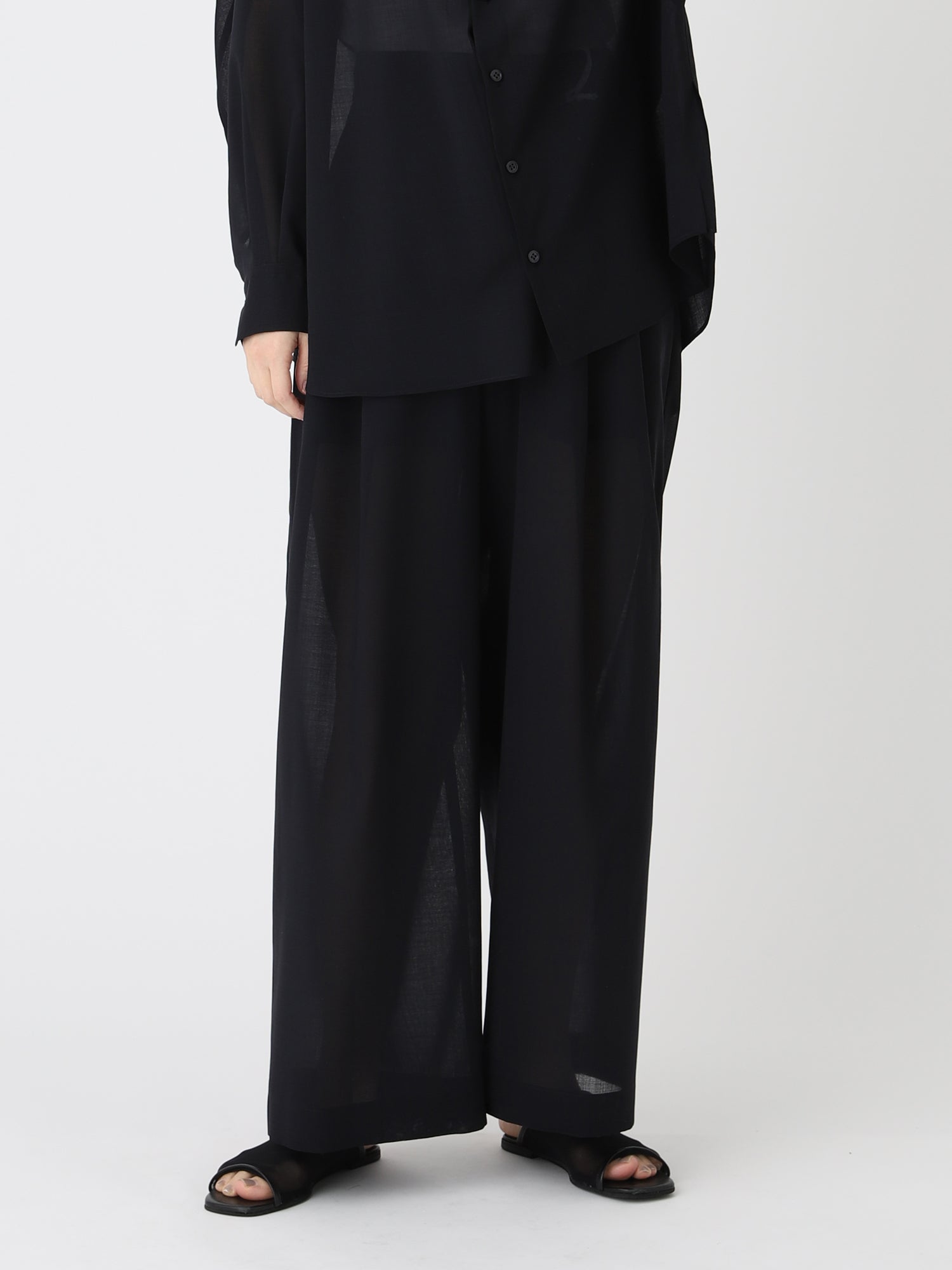 Voile Sheer Tuck Pants<BR>防ぐシワ性に優れたアイテム