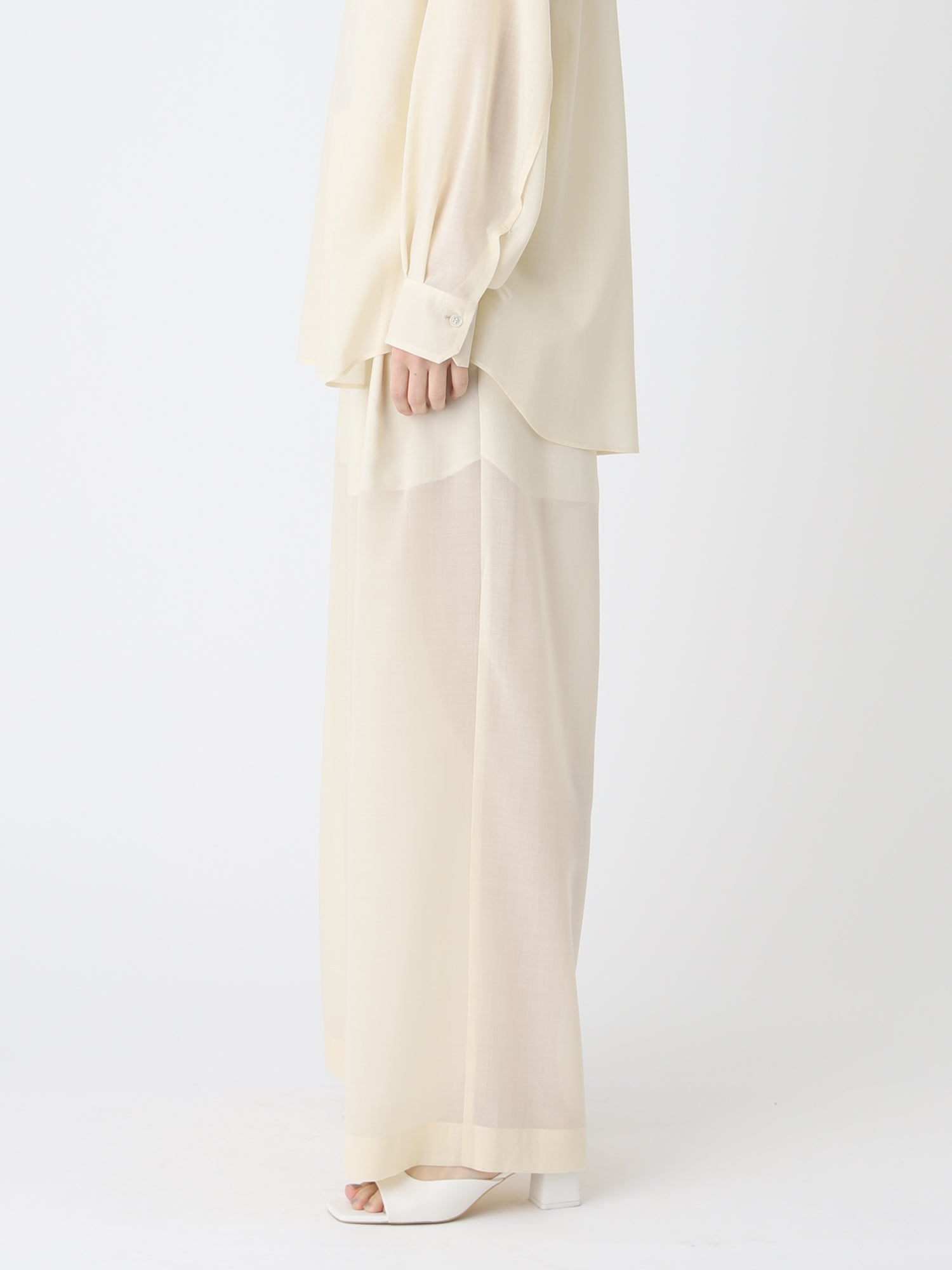 Voile Sheer Tuck Pants<BR>防ぐシワ性に優れたアイテム