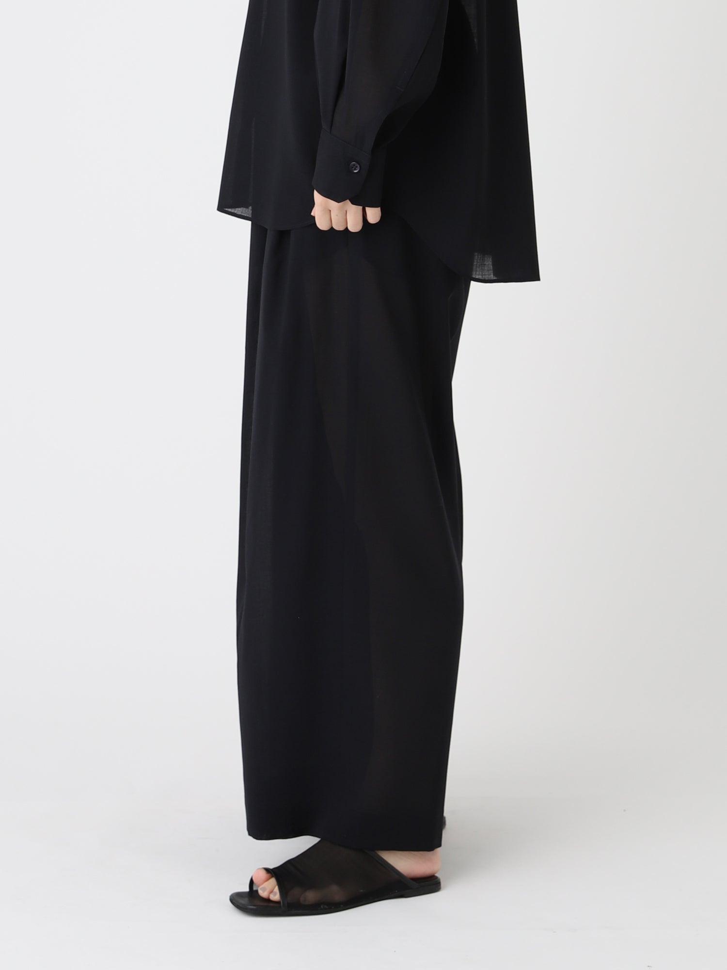 Voile Sheer Tuck Pants<BR>防ぐシワ性に優れたアイテム