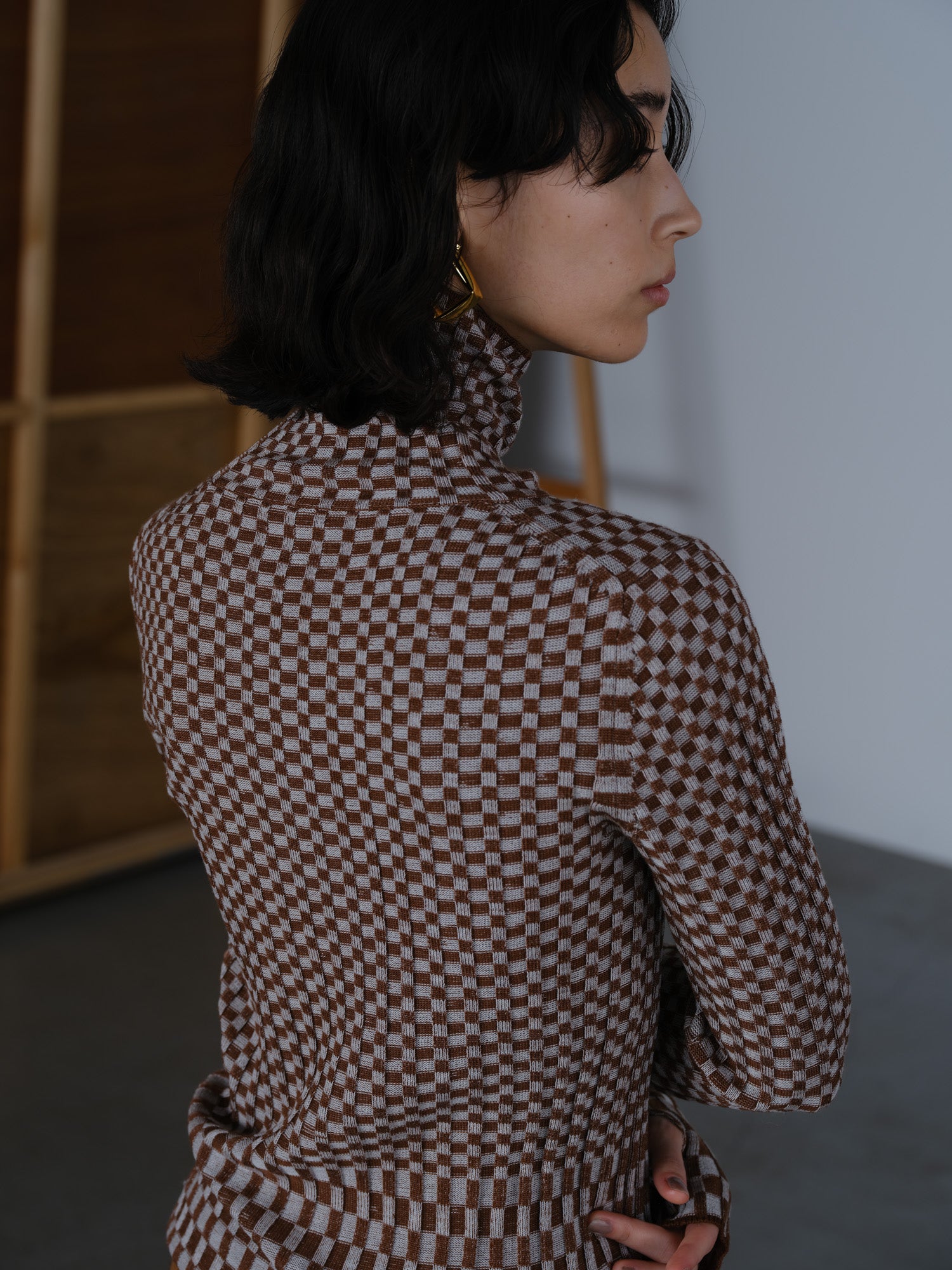 Checkered Rib Turtle PO<BR>3シーズン着用可能なタートルネックニット