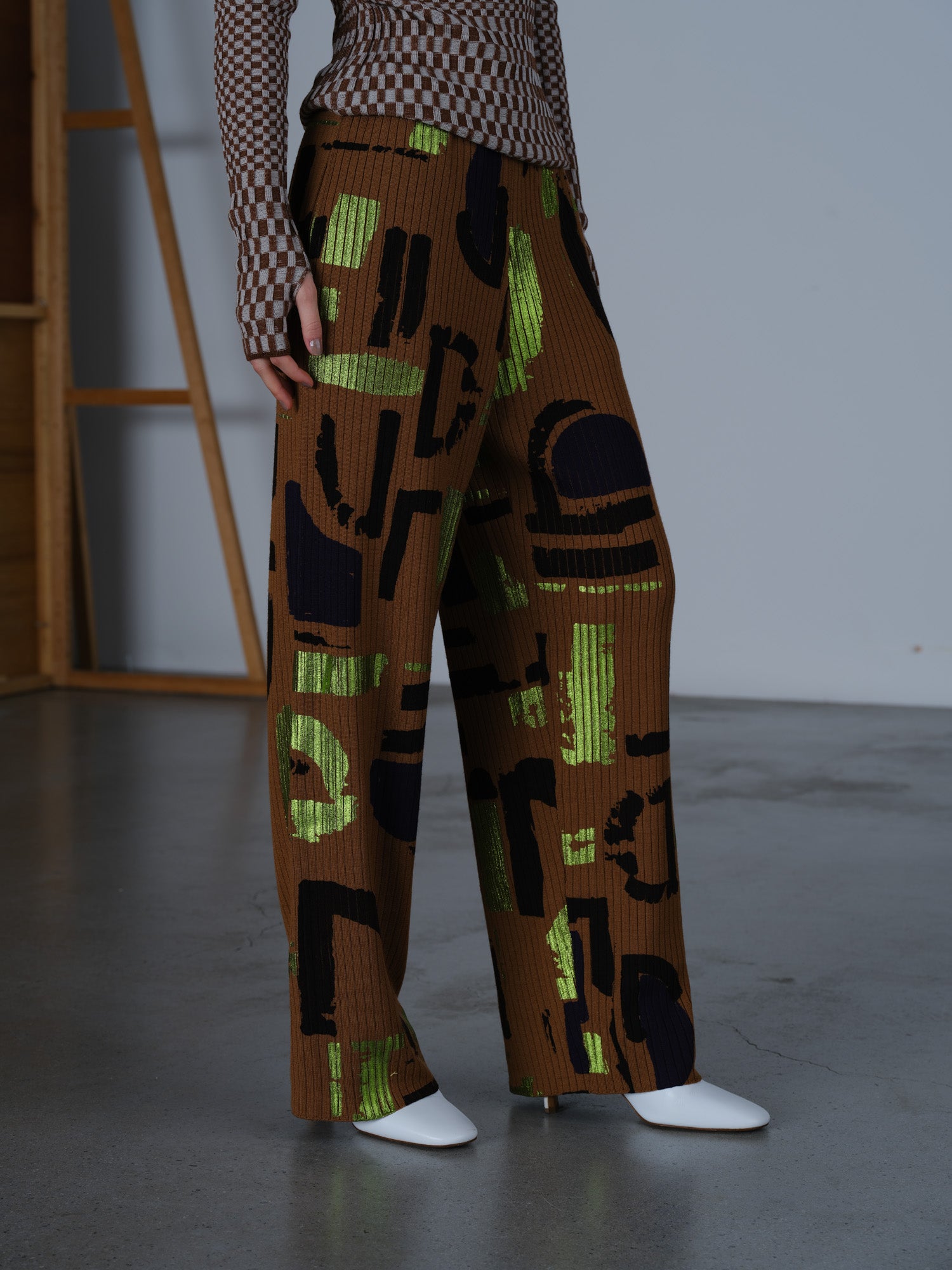 Abstract Painting Pants<BR>ストレスフリーなリブニットパンツ