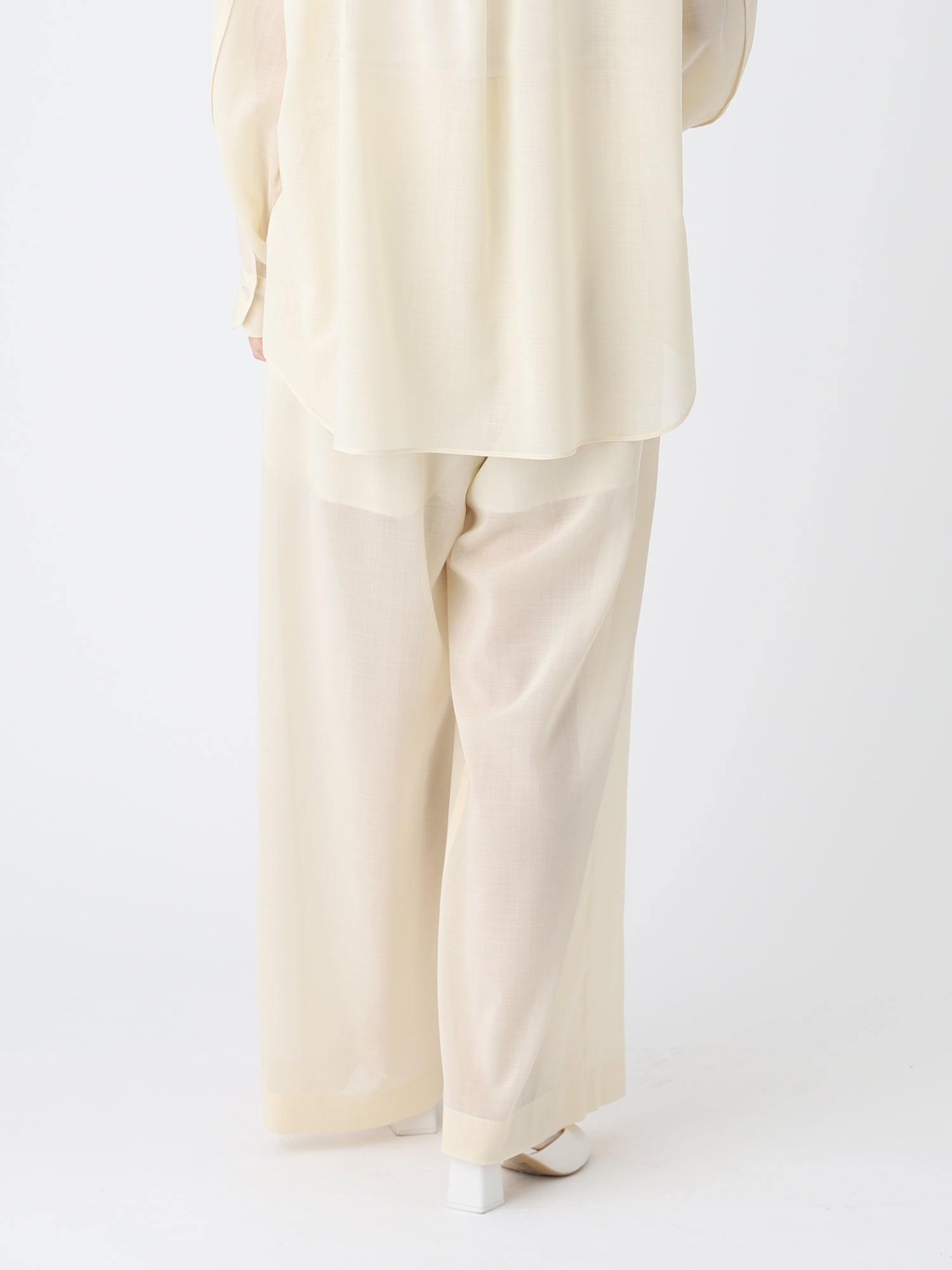 Voile Sheer Tuck Pants<BR>防ぐシワ性に優れたアイテム