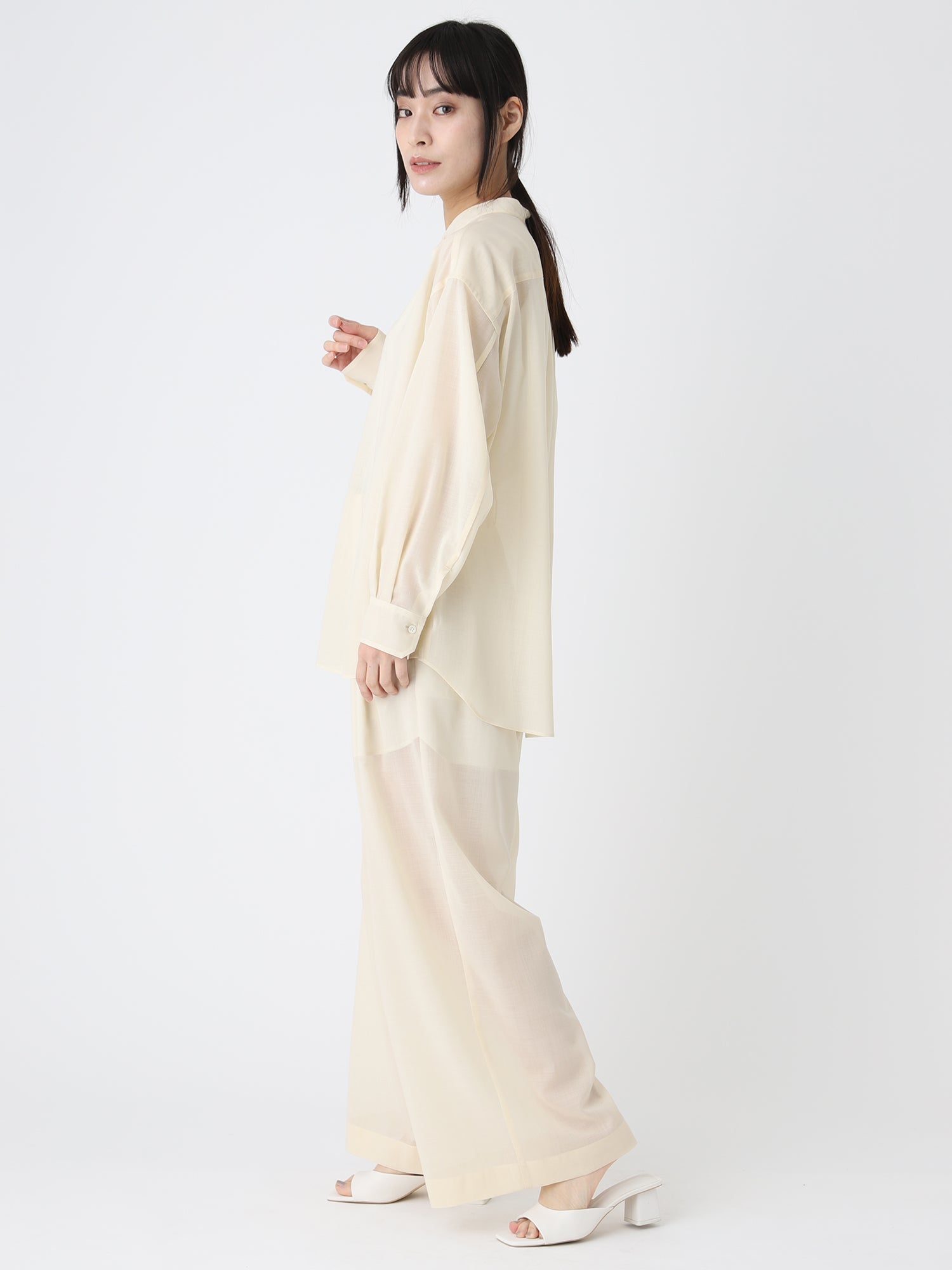 Voile Sheer Tuck Pants<BR>防ぐシワ性に優れたアイテム