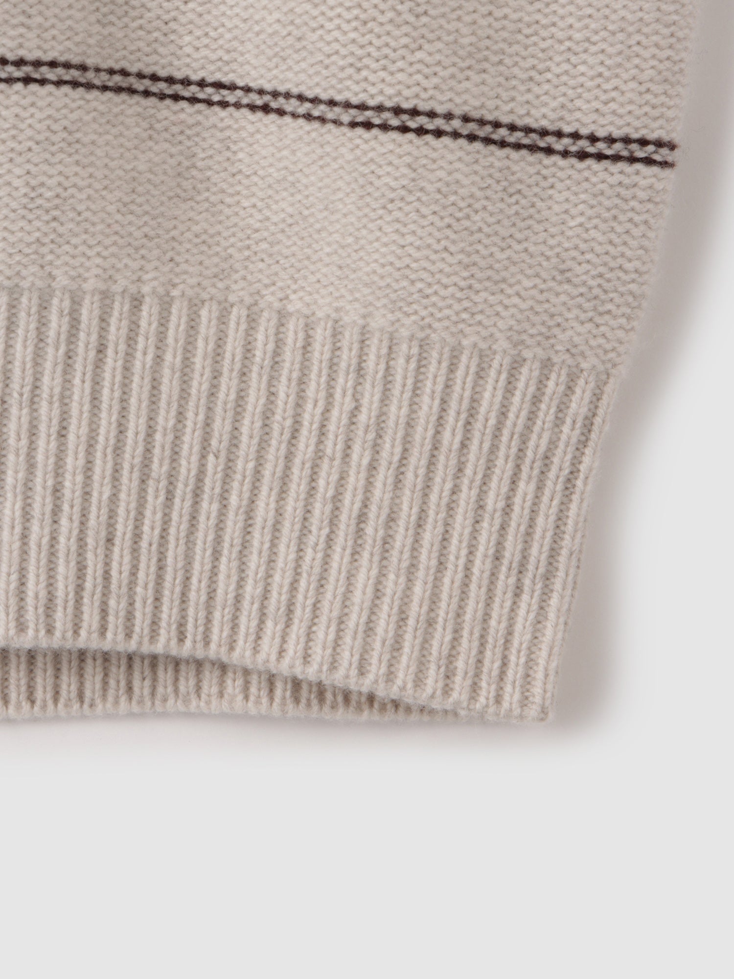 Pin Stripe Pullover<BR>ユニセックスで着られるボーダーニット