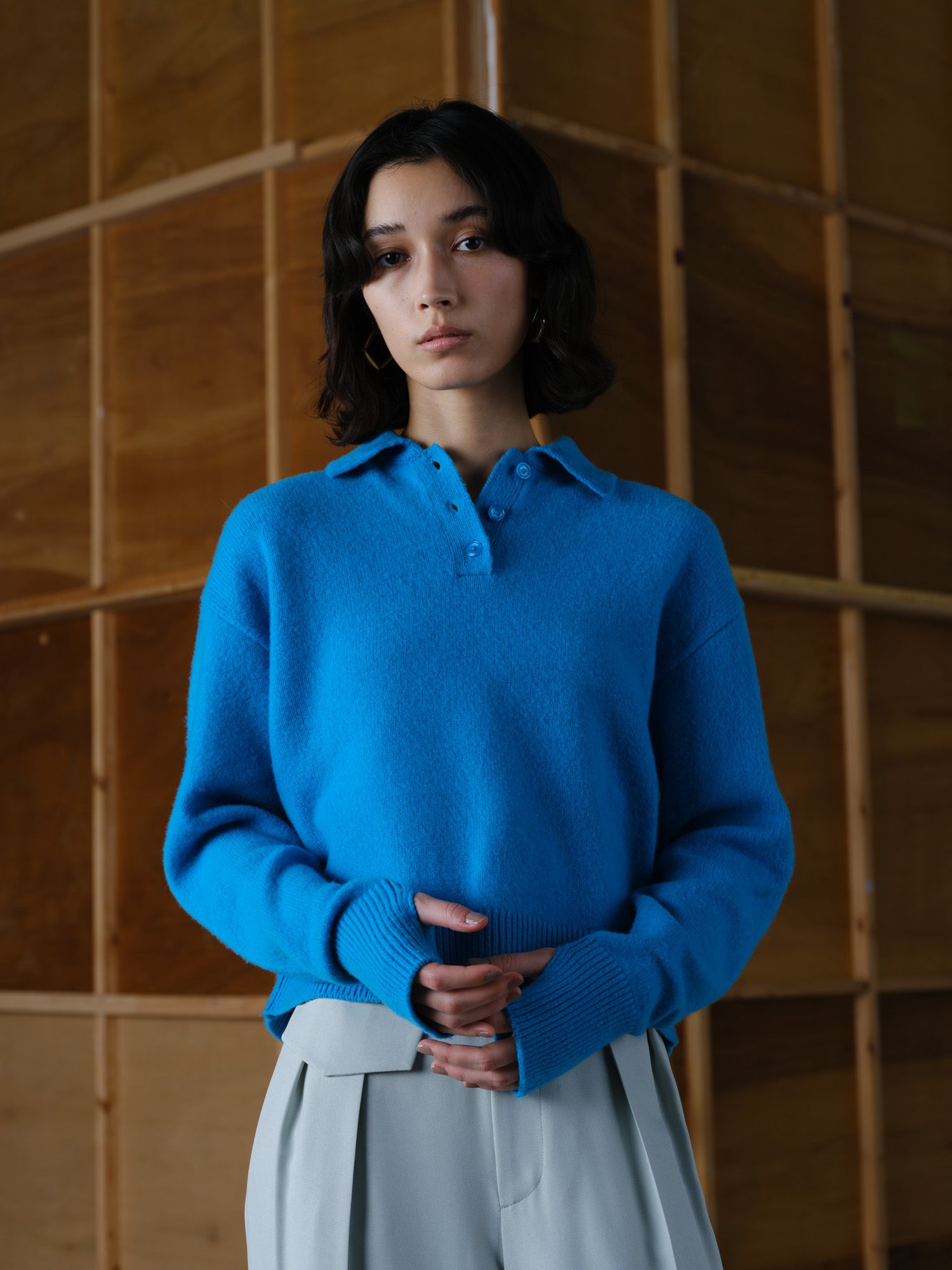 Brushed Polo Sweater<BR>起毛加工による柔らかな着心地