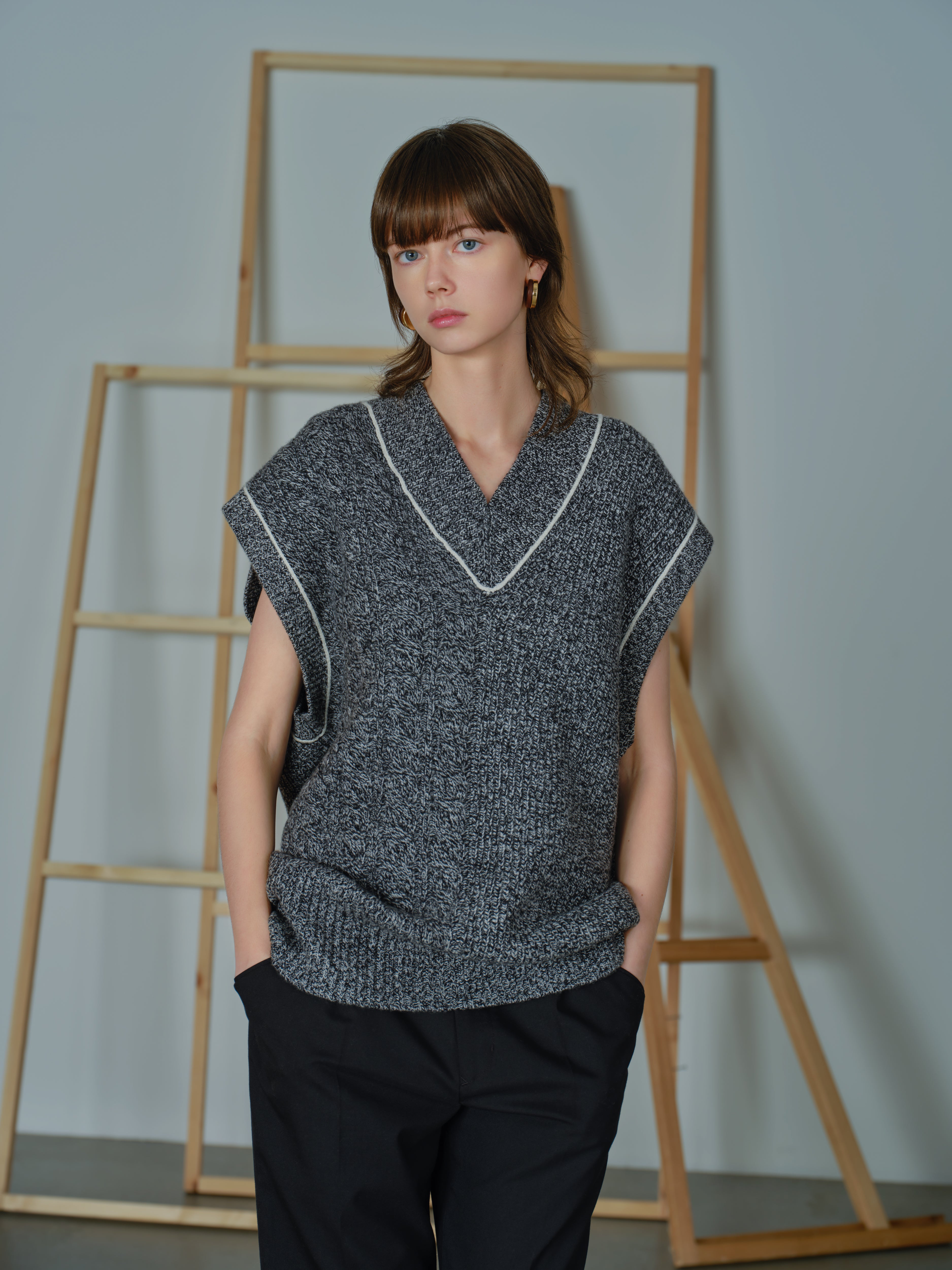 Cricket Vest<BR>シンプルながら左右で異なる柄が他にない一品