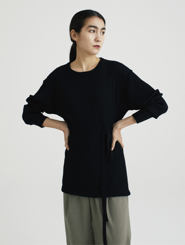 Wrap Pullover<BR>共地の紐で着方のアレンジが可能