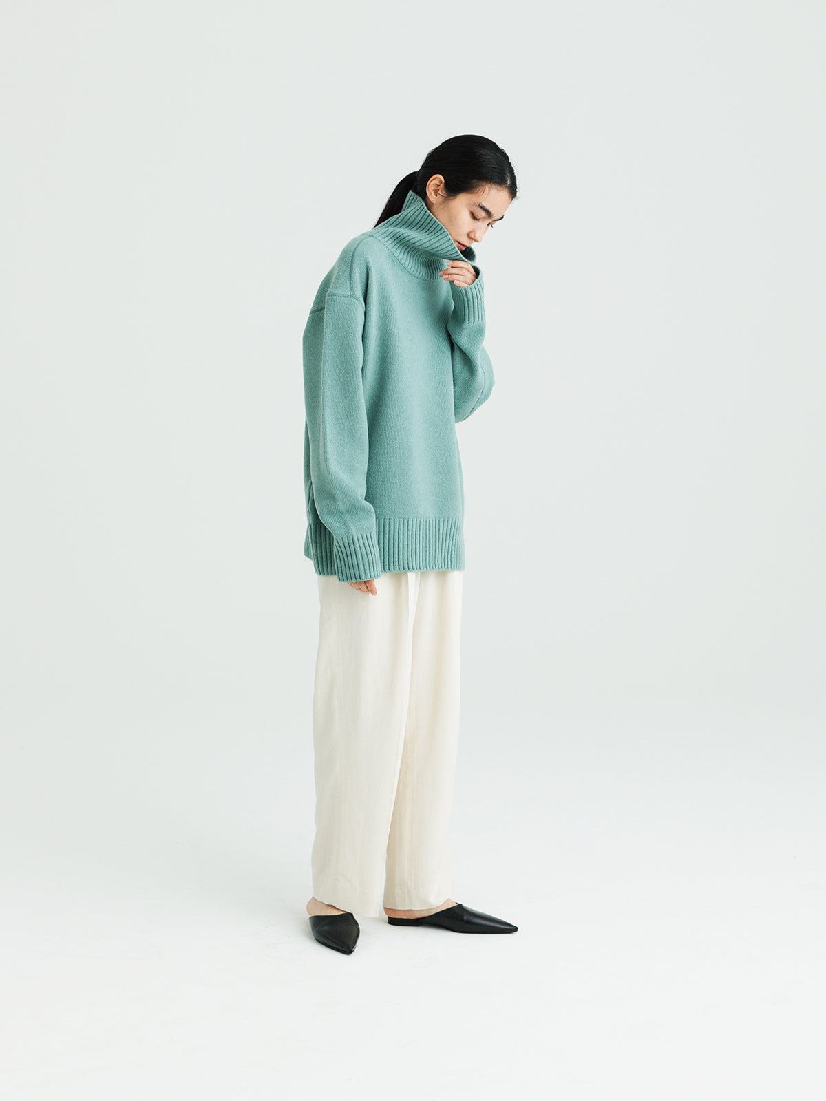 Turtle Pullover<BR>性別を超えて支持されるオーバーサイズニット