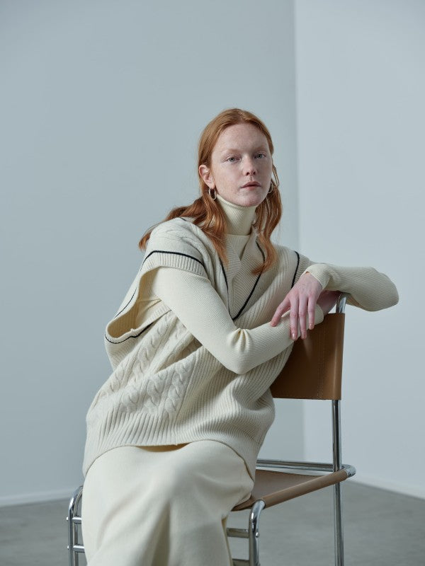 Cricket Vest<BR>シンプルながら左右で異なる柄が他にない一品