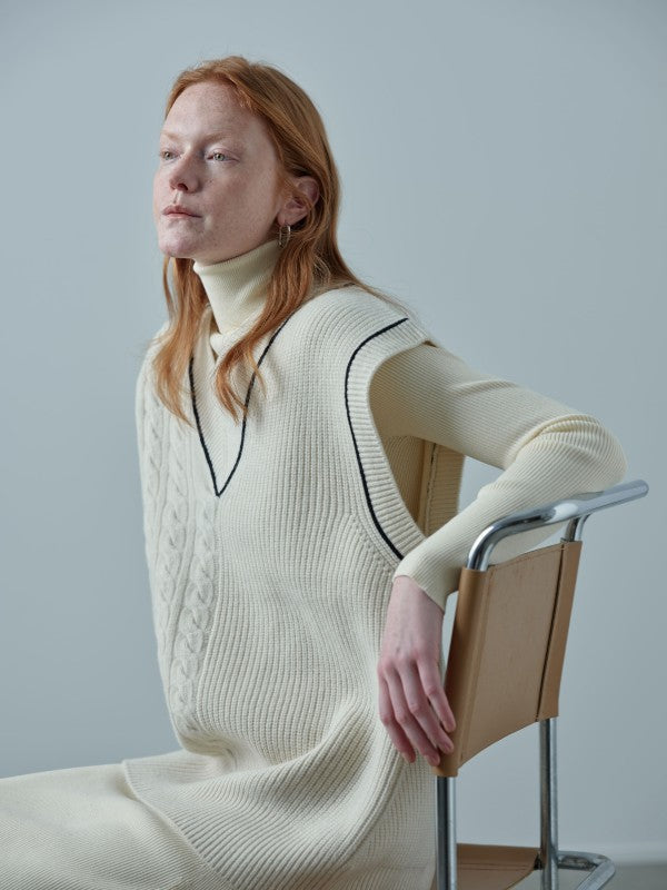 Cricket Vest<BR>シンプルながら左右で異なる柄が他にない一品