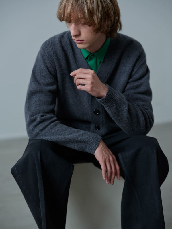 Line cardigan<BR>性別、世代問わず着用可能な万能カーディガン