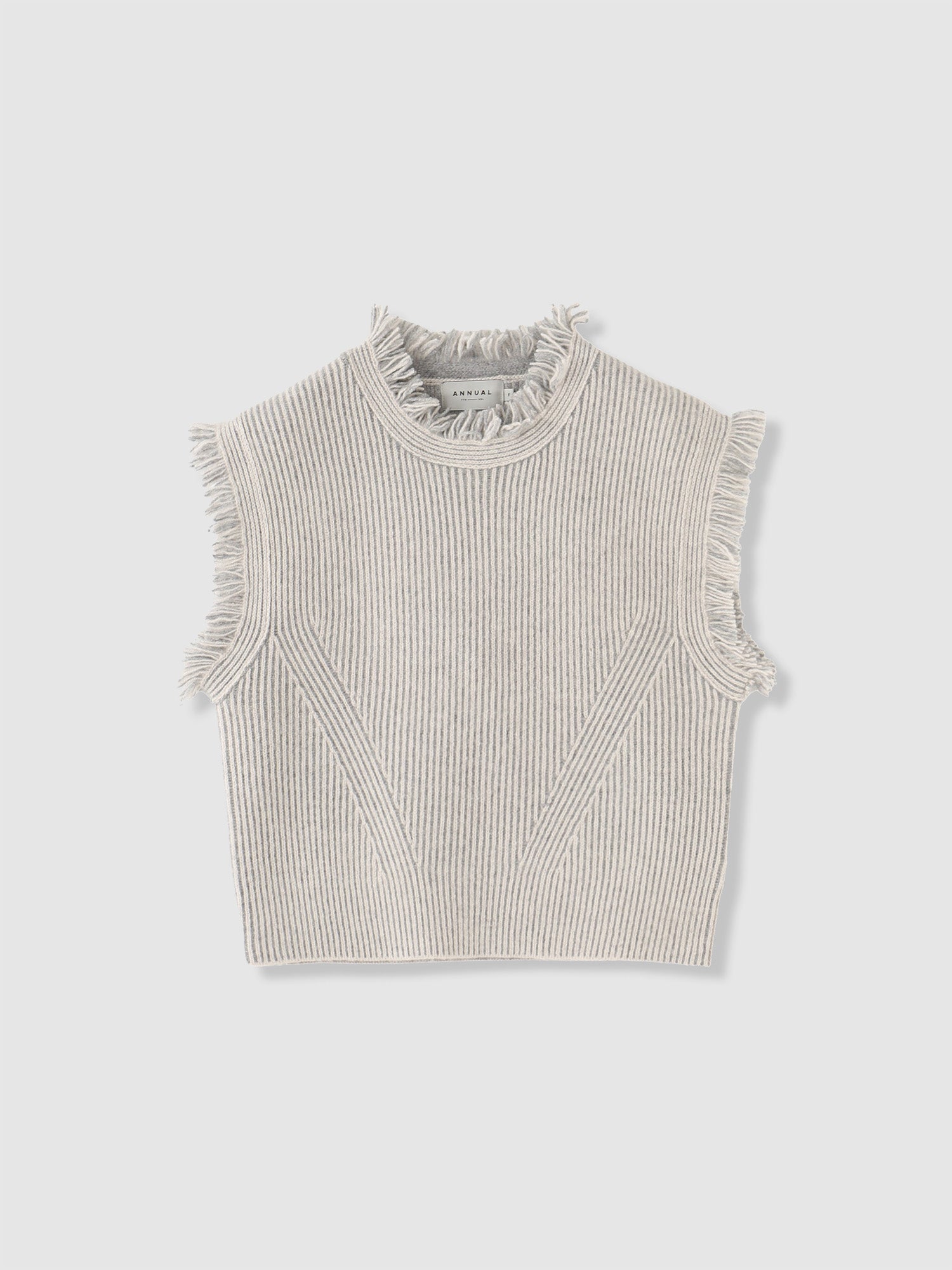 Fringe Vest<BR>シンプルなインナーのレイヤードアイテムに最適