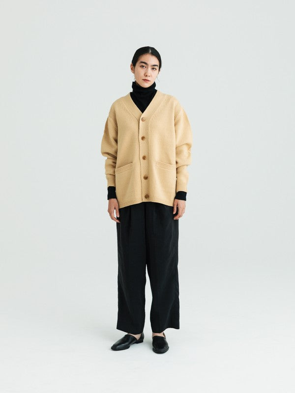 Line cardigan<BR>性別、世代問わず着用可能な万能カーディガン