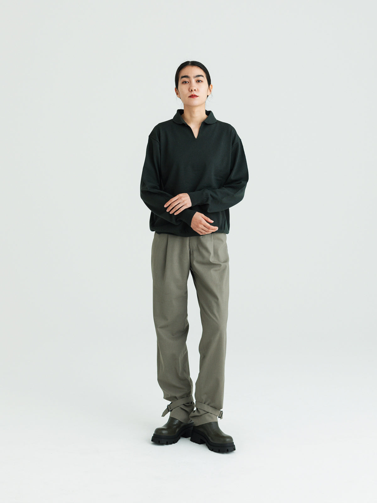 Smock knit shirts<BR>着方で印象を変えられるハイゲージニット