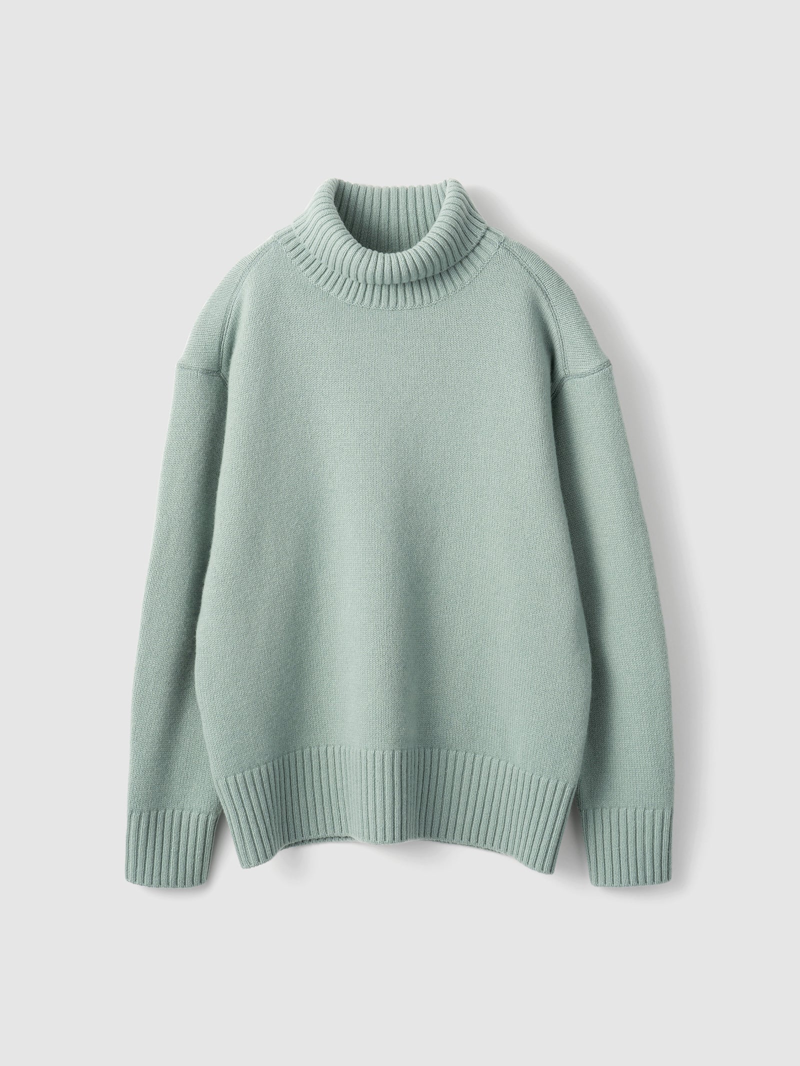 Turtle Pullover<BR>性別を超えて支持されるオーバーサイズニット