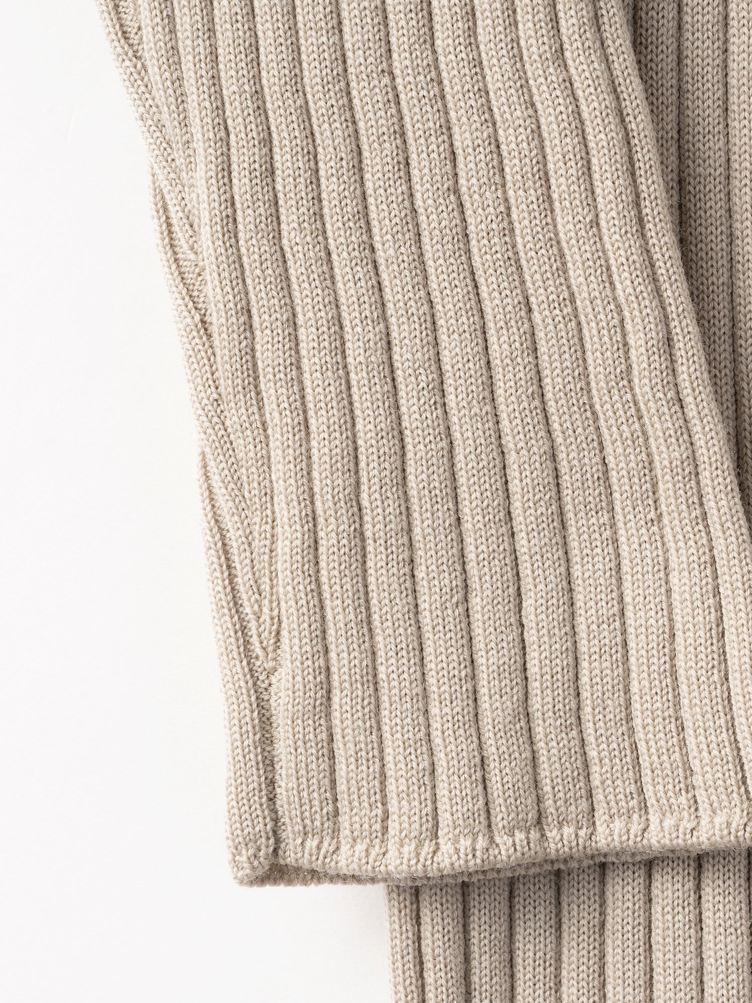 Wrap Pullover<BR>共地の紐で着方のアレンジが可能