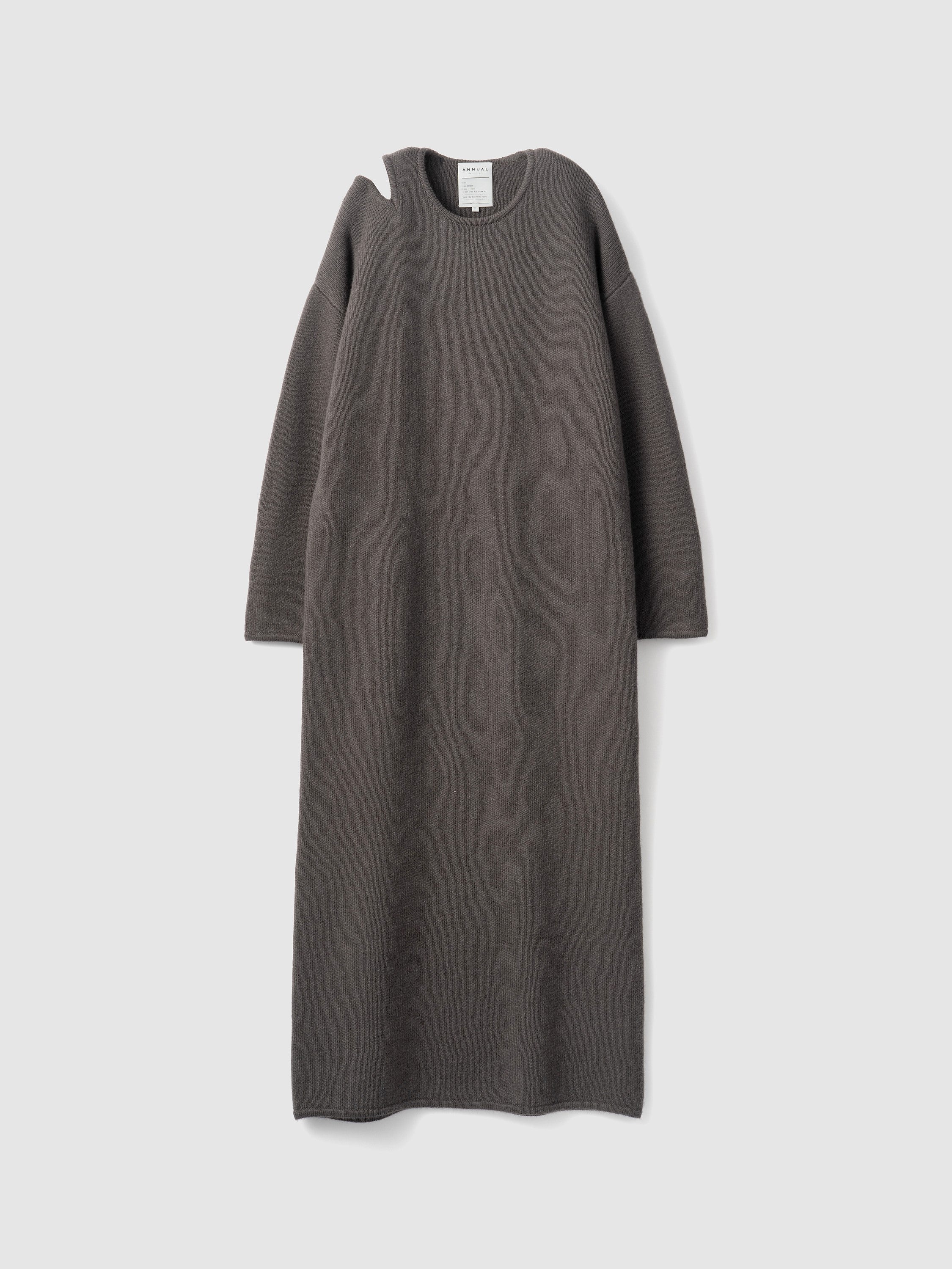 Slit Onepiece<BR>体のシルエットが気にならないワンピース