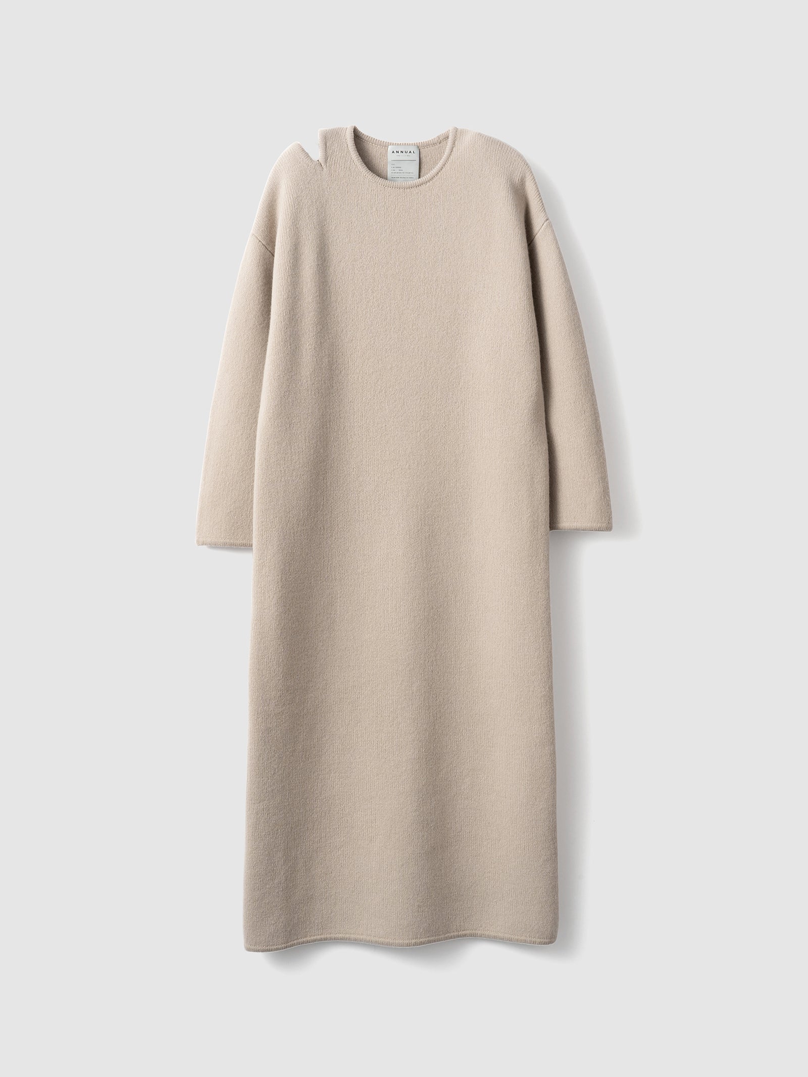 Slit Onepiece<BR>体のシルエットが気にならないワンピース