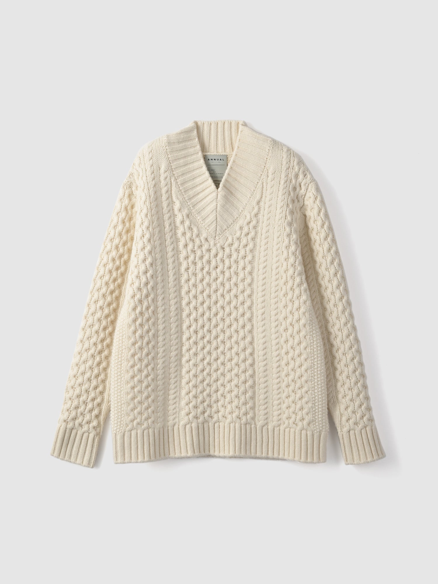 Fisherman's sweater<BR>冬の寒さから身を守る肉厚なアランニット