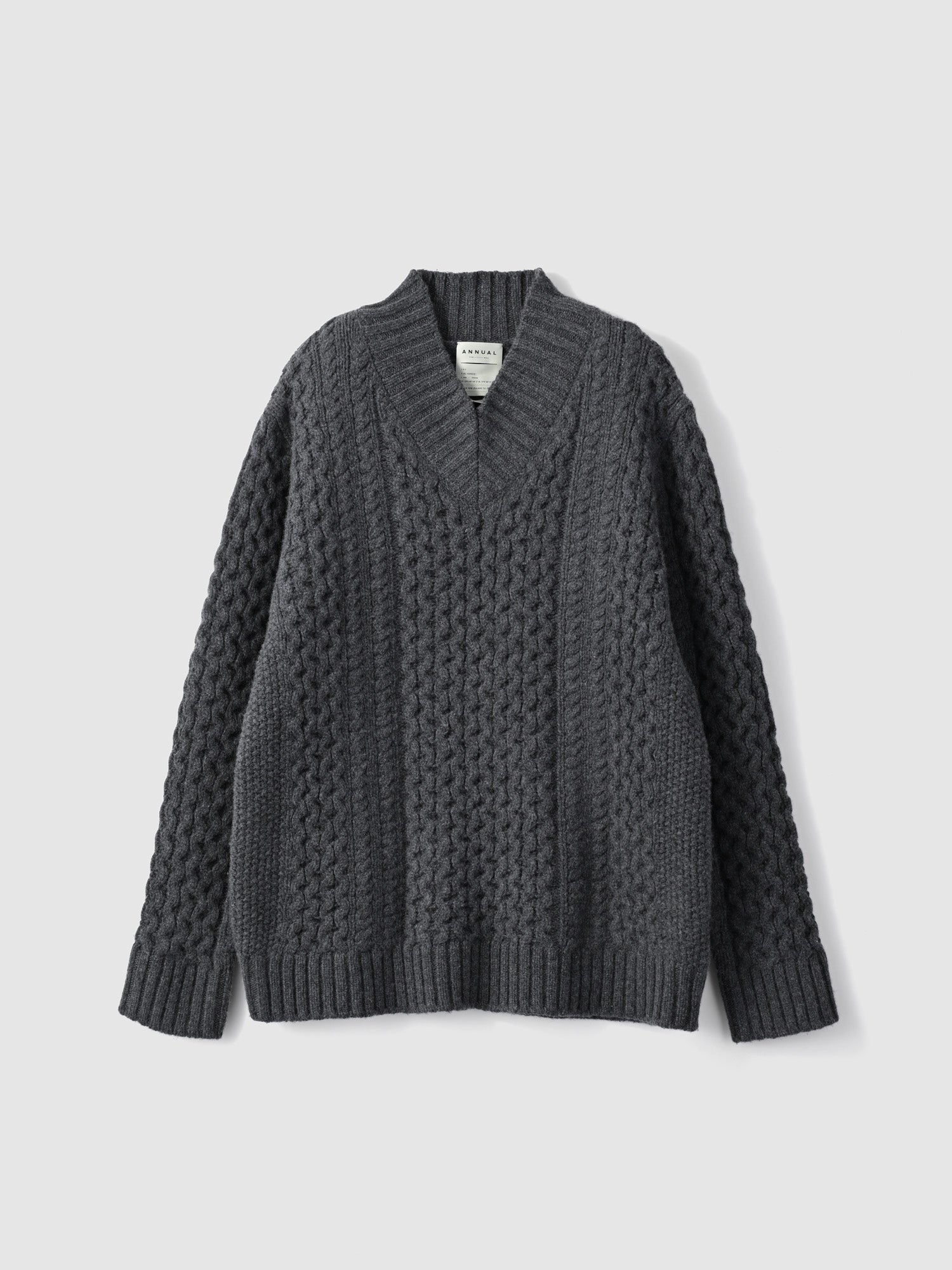 Fisherman's sweater<BR>冬の寒さから身を守る肉厚なアランニット