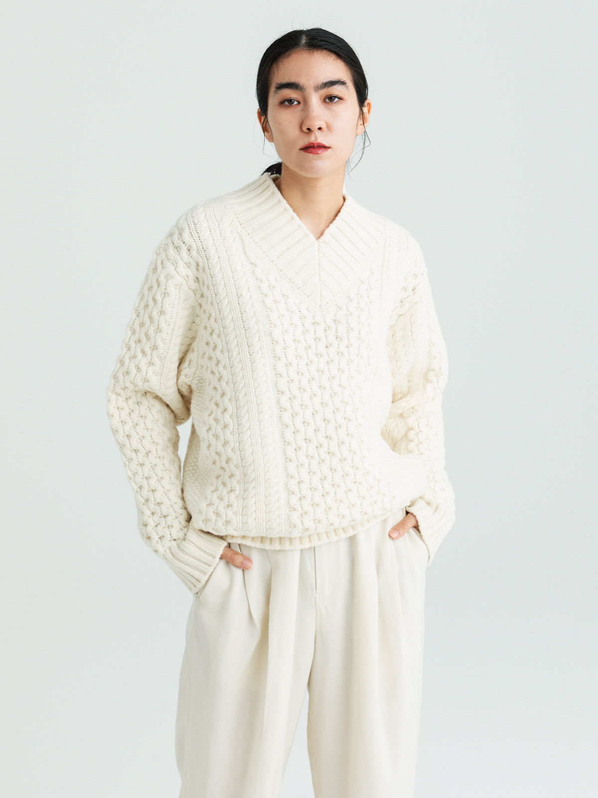 Fisherman's sweater<BR>冬の寒さから身を守る肉厚なアランニット