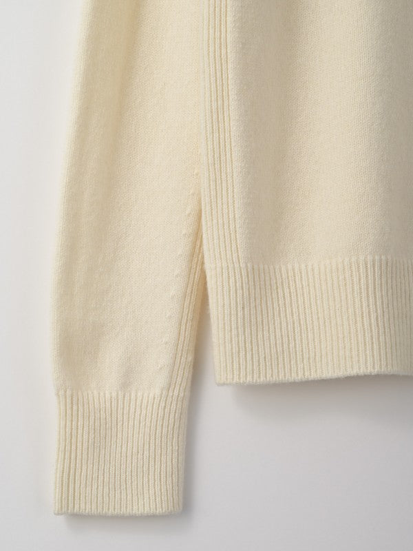 Line pullover<BR>リブ組織がはいった定番クルーネック