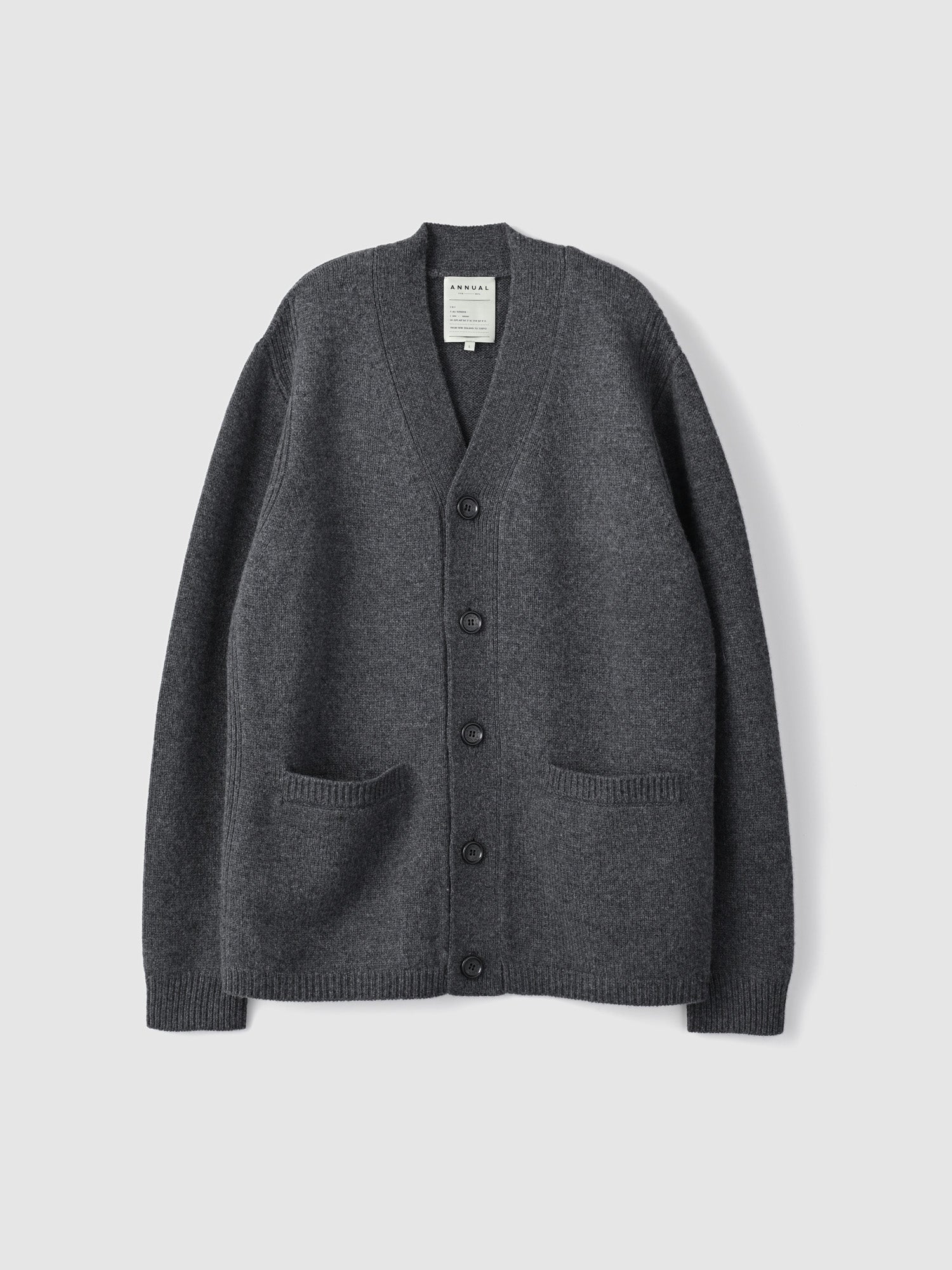 Line cardigan<BR>性別、世代問わず着用可能な万能カーディガン