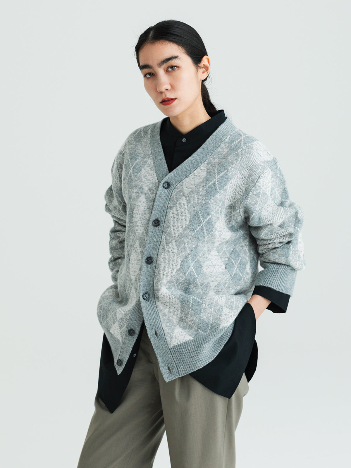 Argyle cardigan<BR>ユニセックスで着られるカーディガン