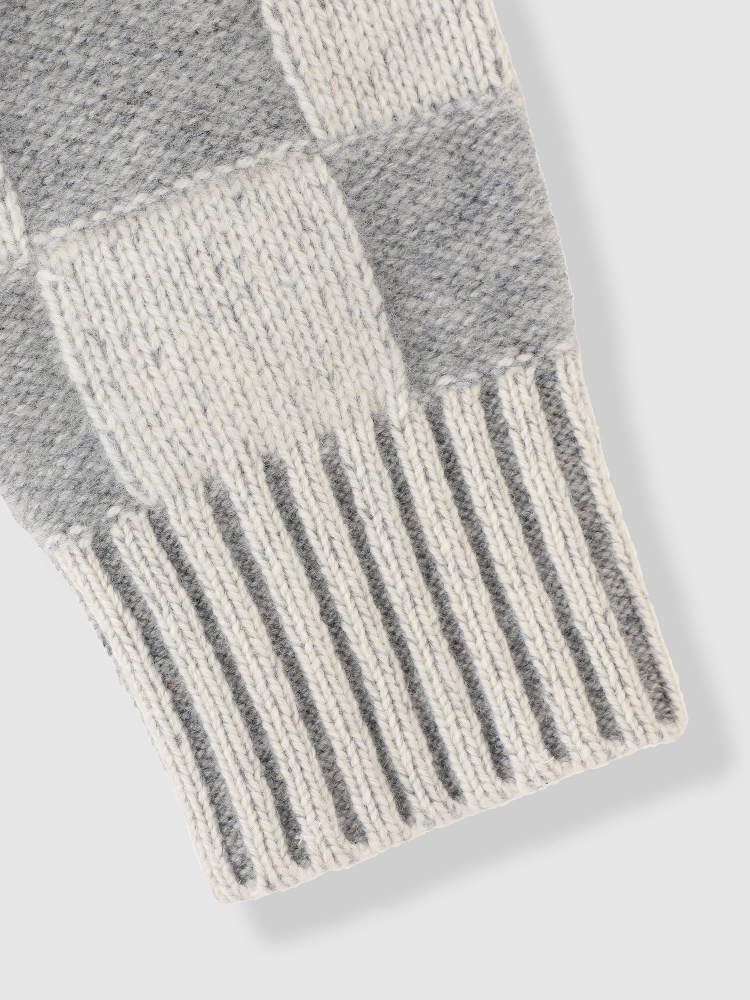 Checkered Mock Neck PO<BR>あごにかからない長さのモックネックニット