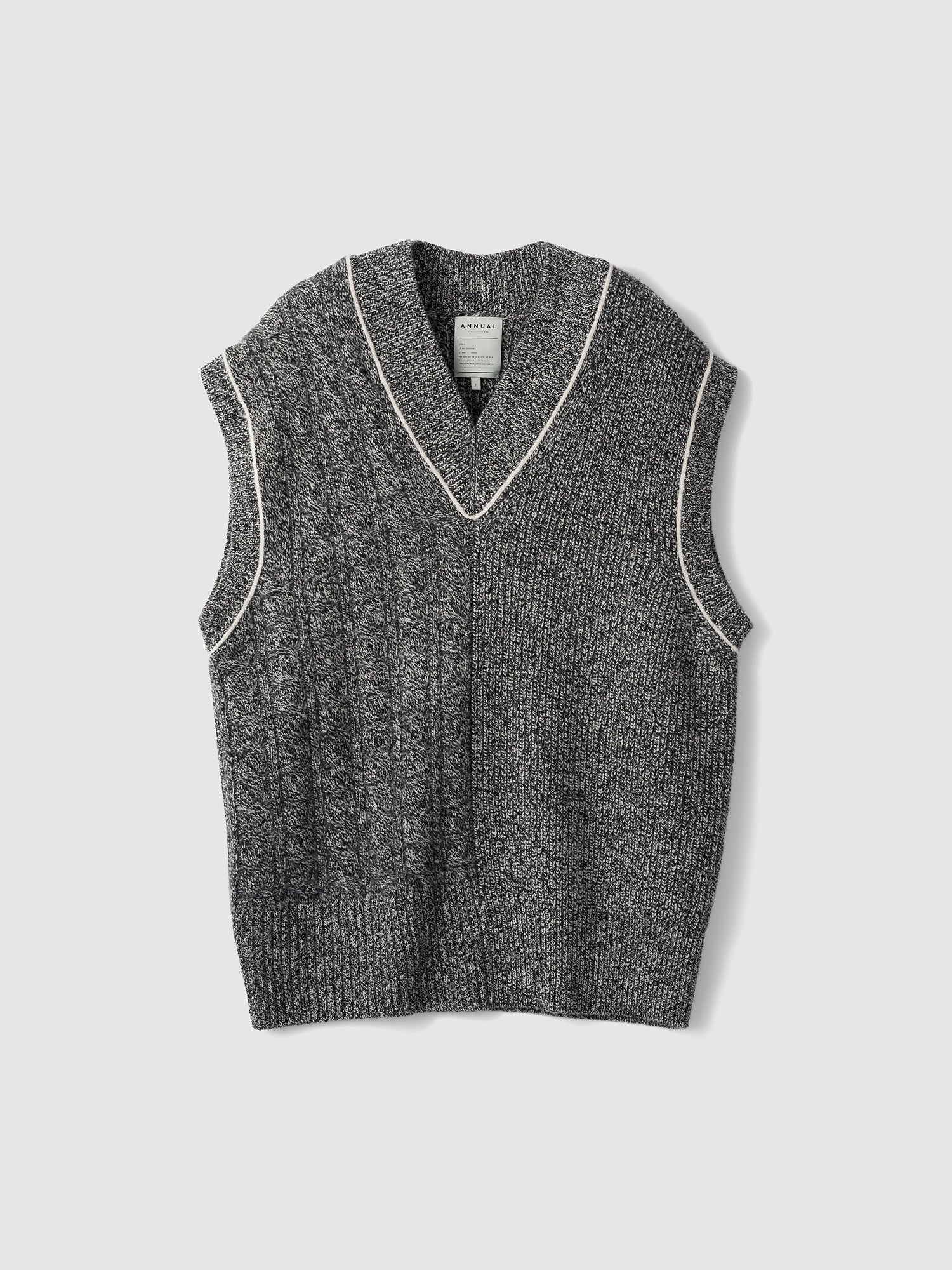 Cricket Vest<BR>シンプルながら左右で異なる柄が他にない一品