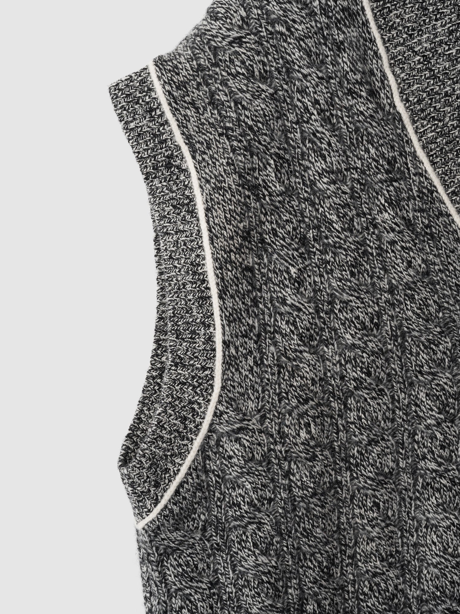 Cricket Vest<BR>シンプルながら左右で異なる柄が他にない一品