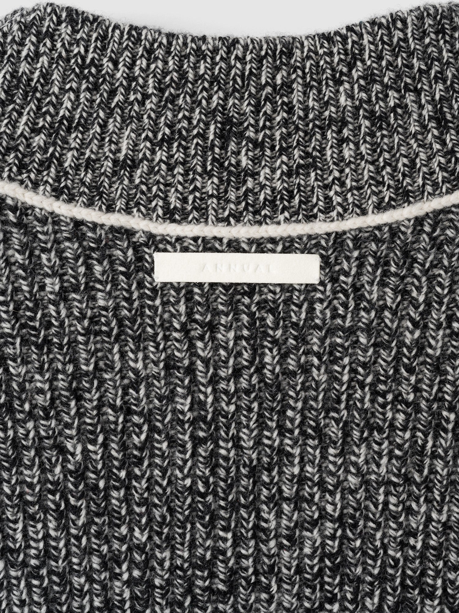 Cricket Vest<BR>シンプルながら左右で異なる柄が他にない一品