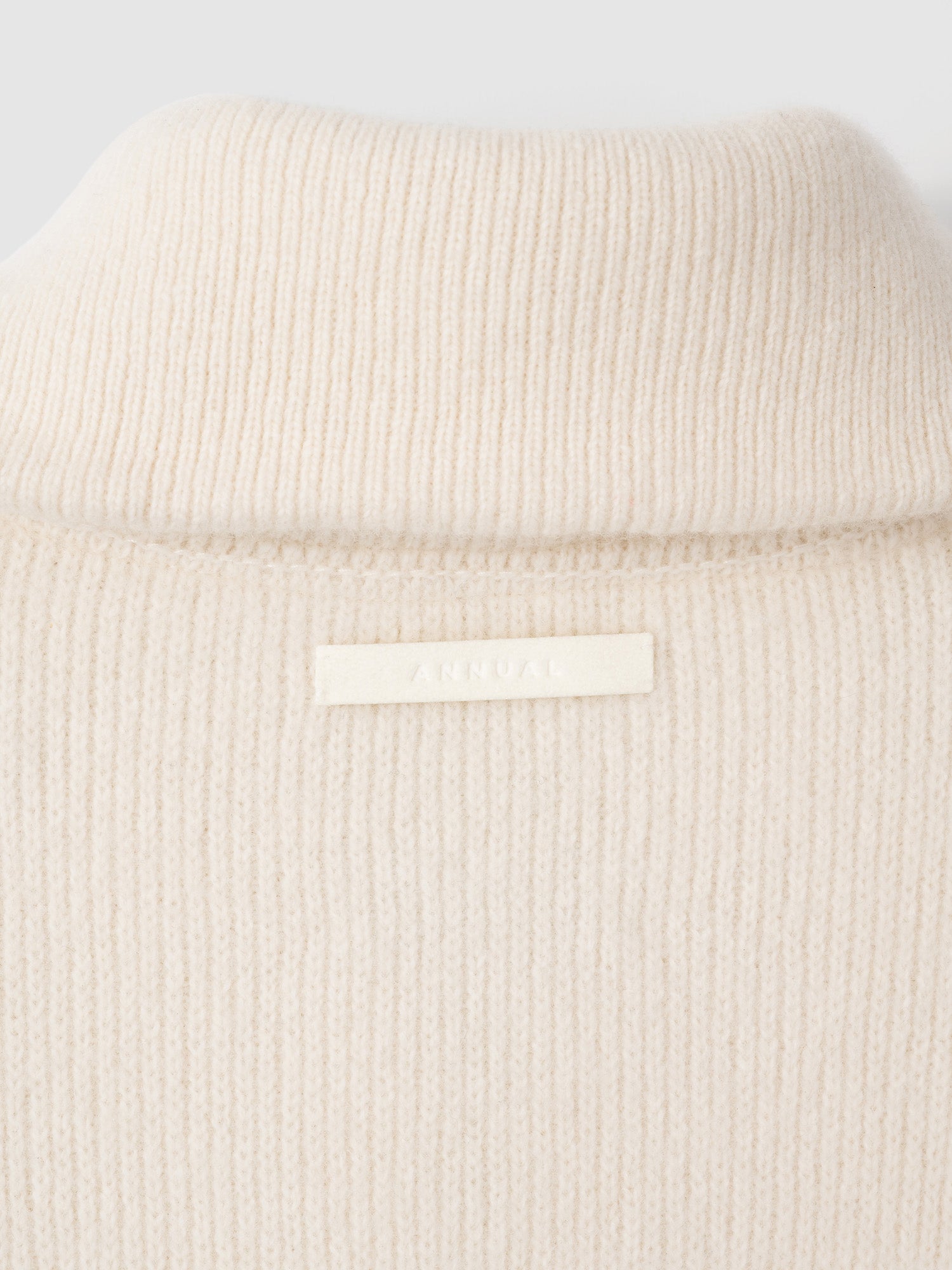 Half Zip Pullover<BR>性別問わず人気なハーフジップニット