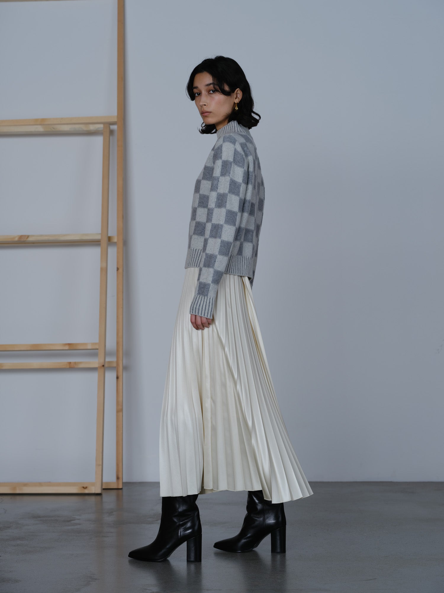 Checkered Mock Neck POあごにかからない長さのモックネックニット