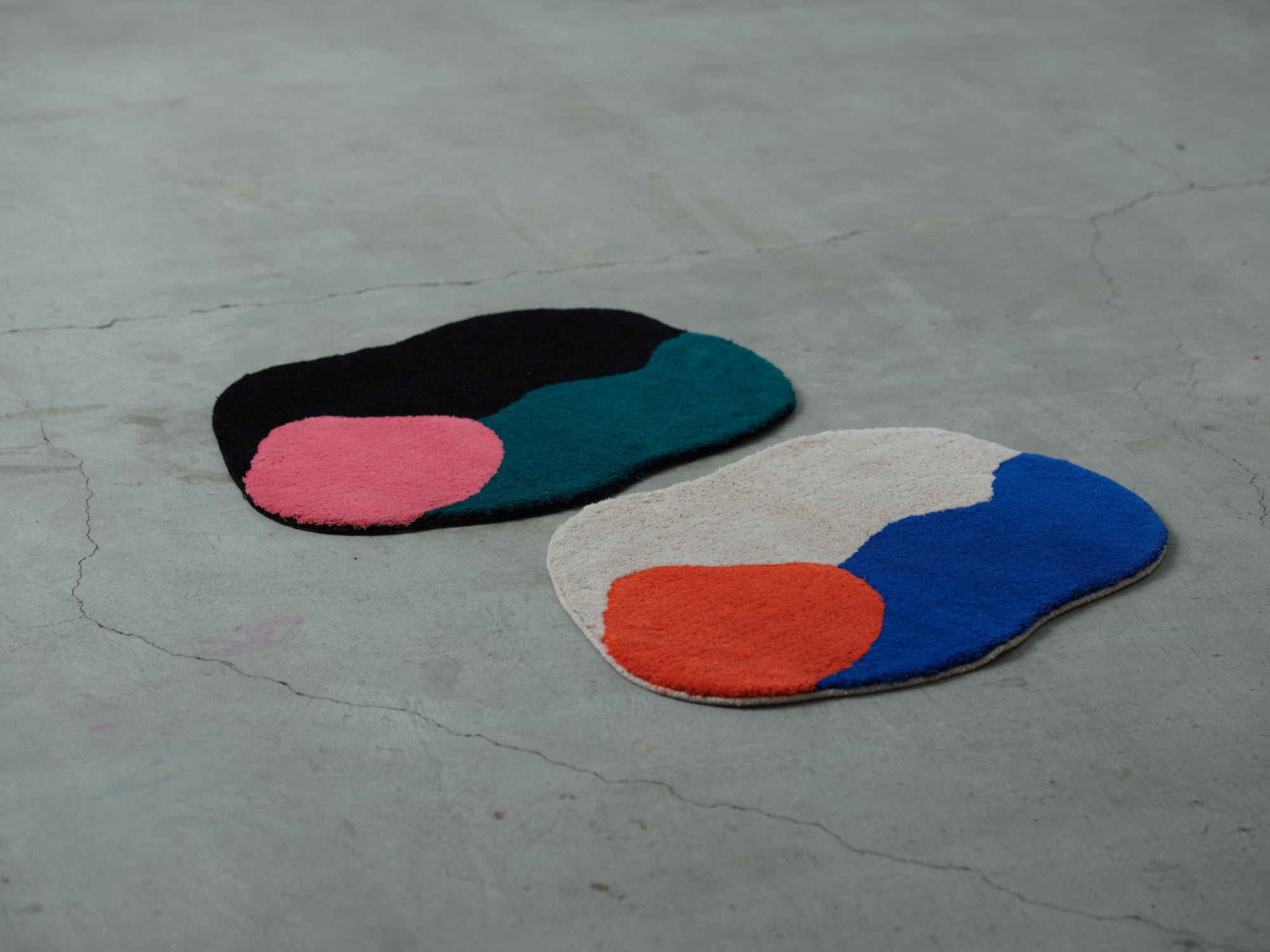 Unique Rug<BR>リサイクルウールを使用したラグ