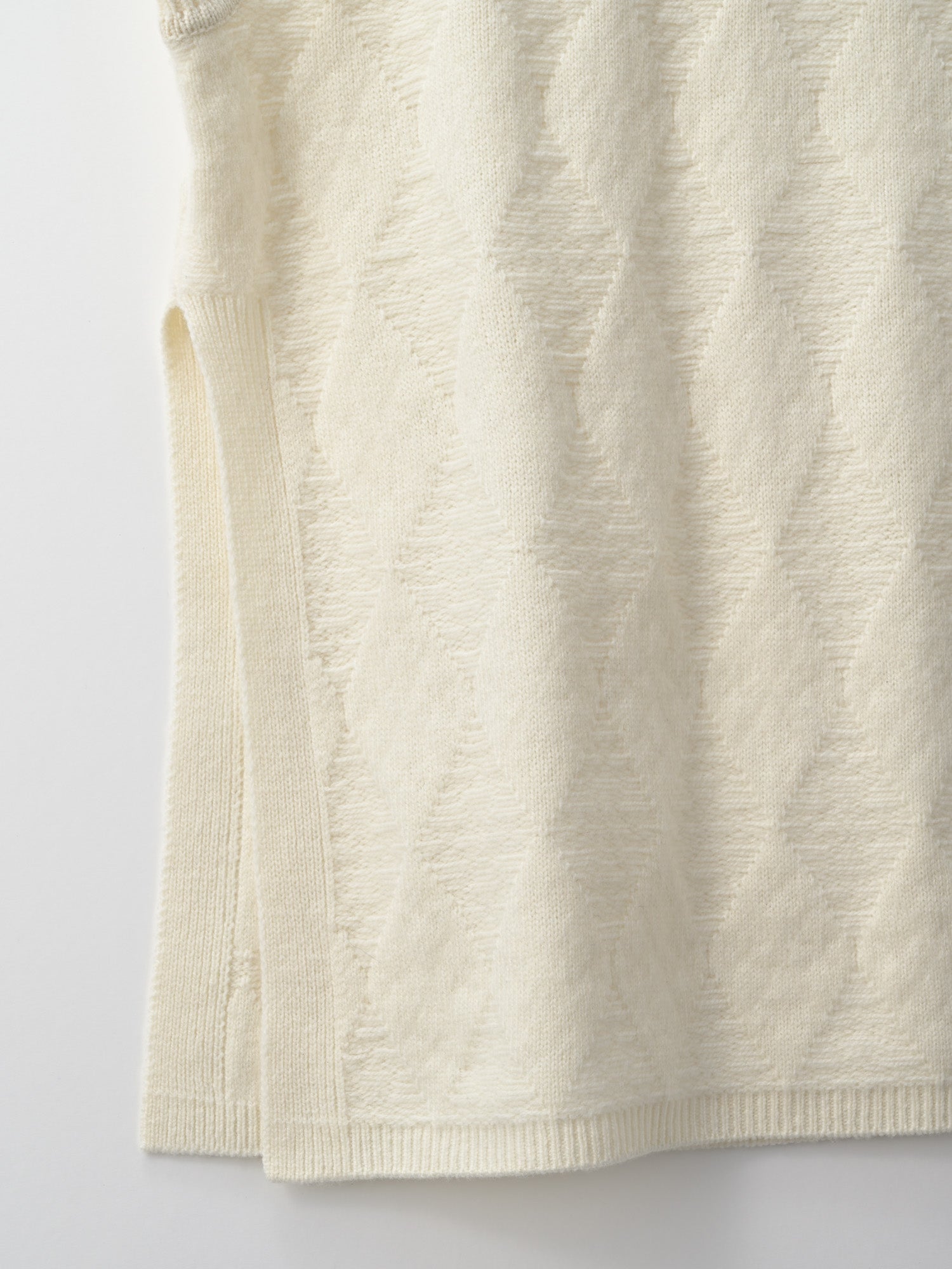 Blanket Embroidery Argyle Knit Vest