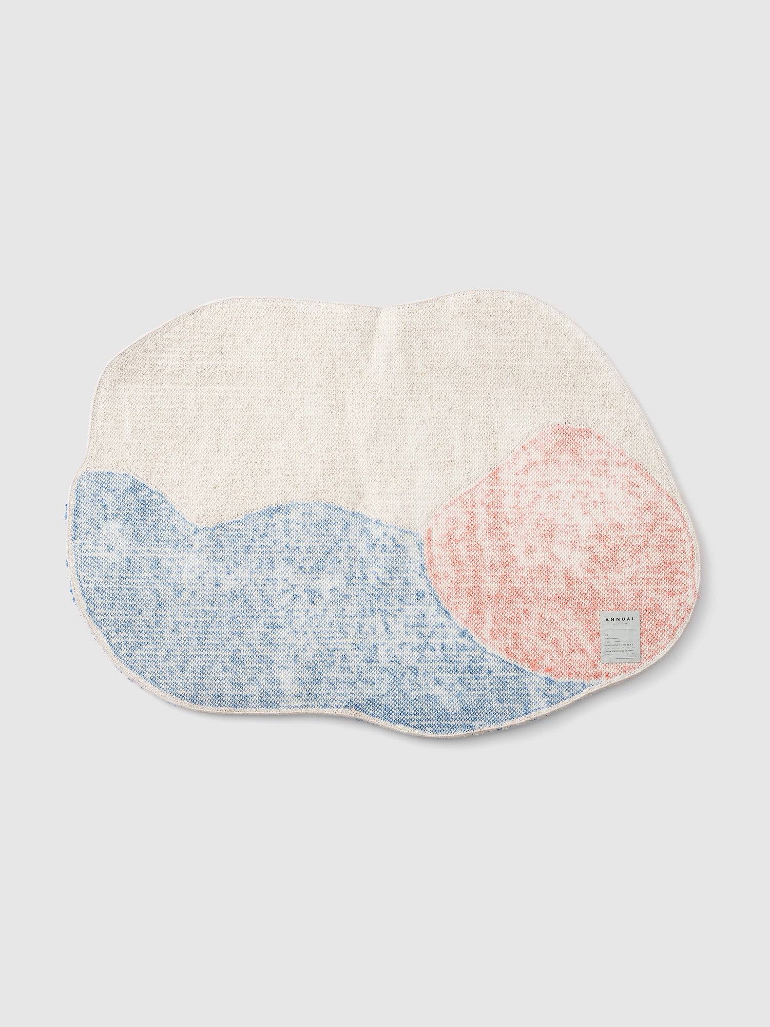 Unique Rug<BR>リサイクルウールを使用したラグ